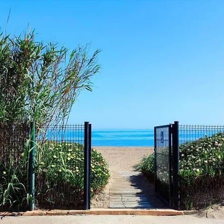 Flamingo By Costa Apartment