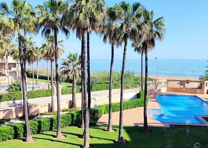 Flamingo By Costa Apartment *